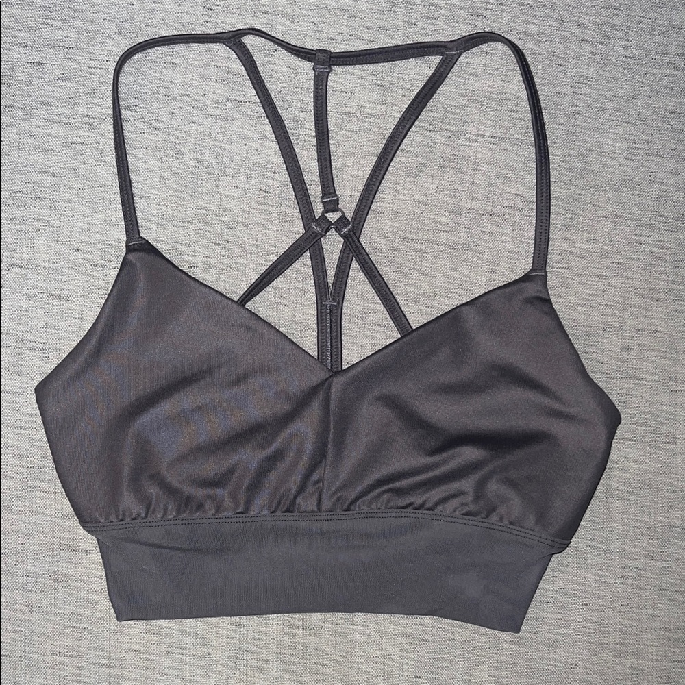 ALO Yoga Lavish Bra XS in Purple Dusk